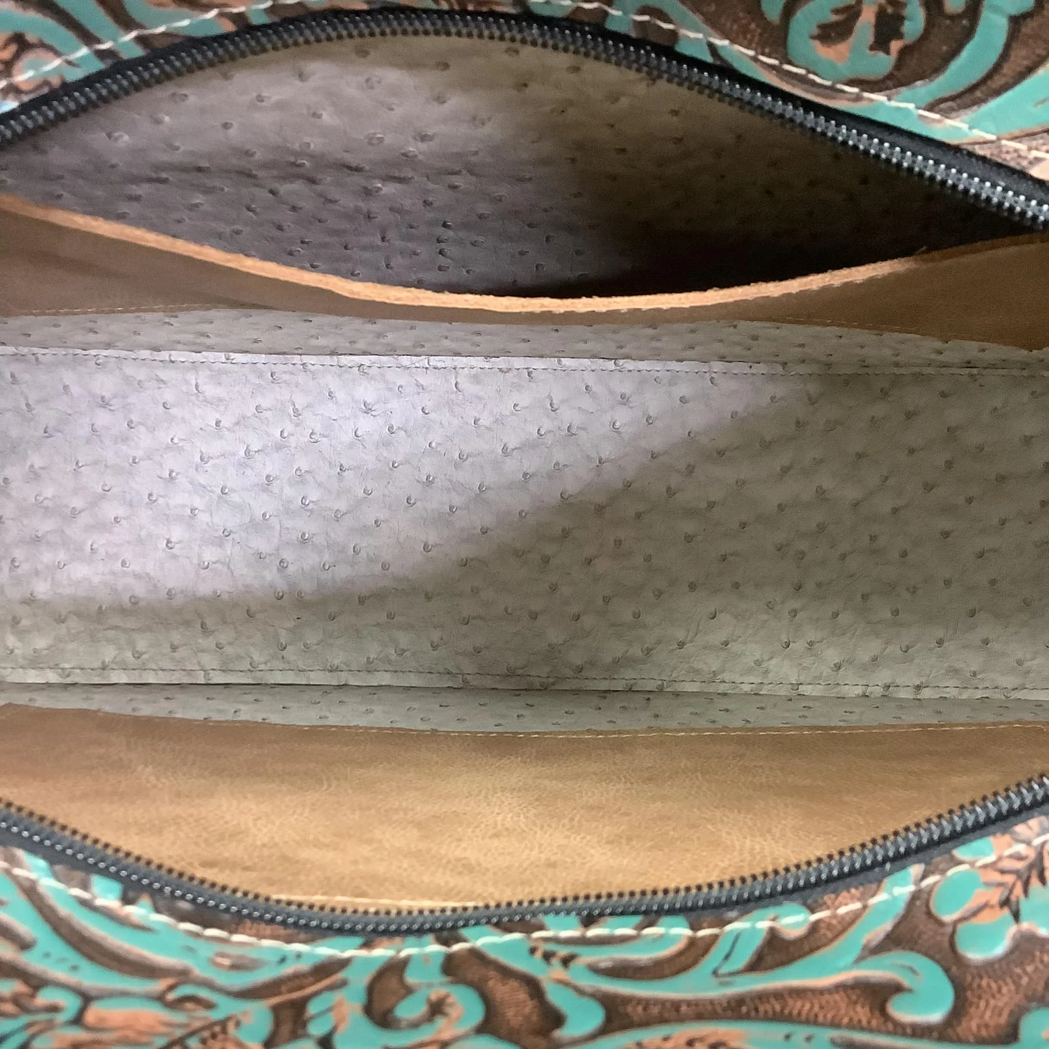 Get Outta Town Hybrid Tote - #31910